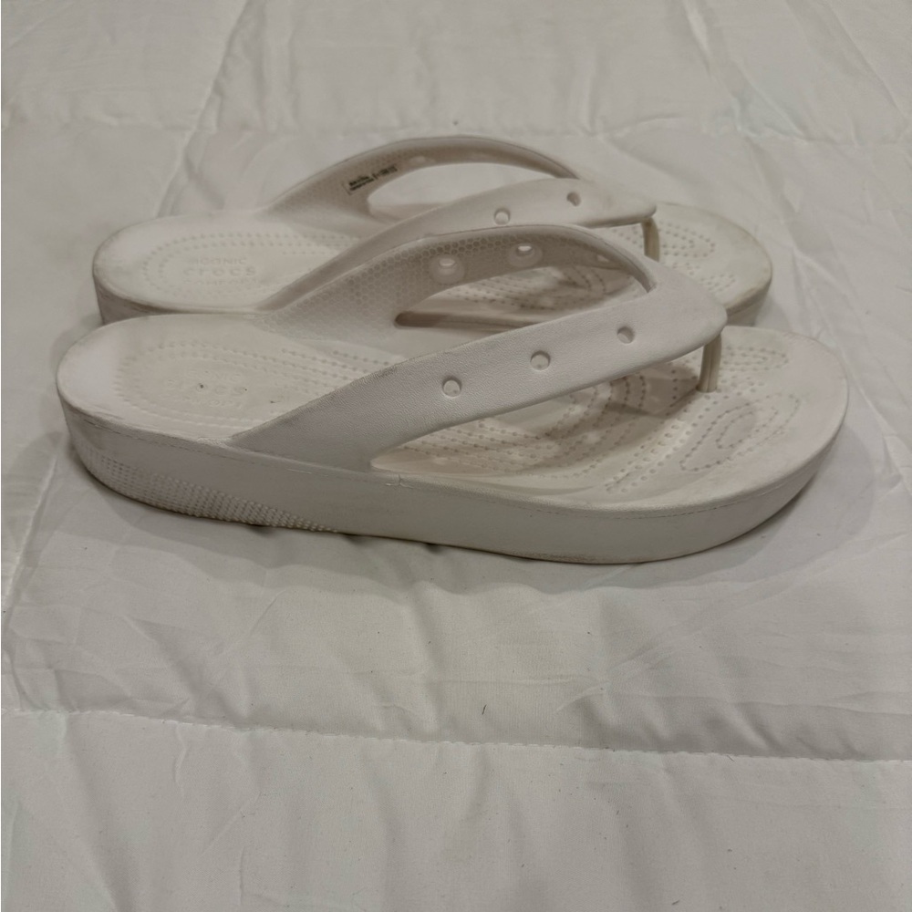 Crocs Platform Sandals – White – Women’s Size 10**